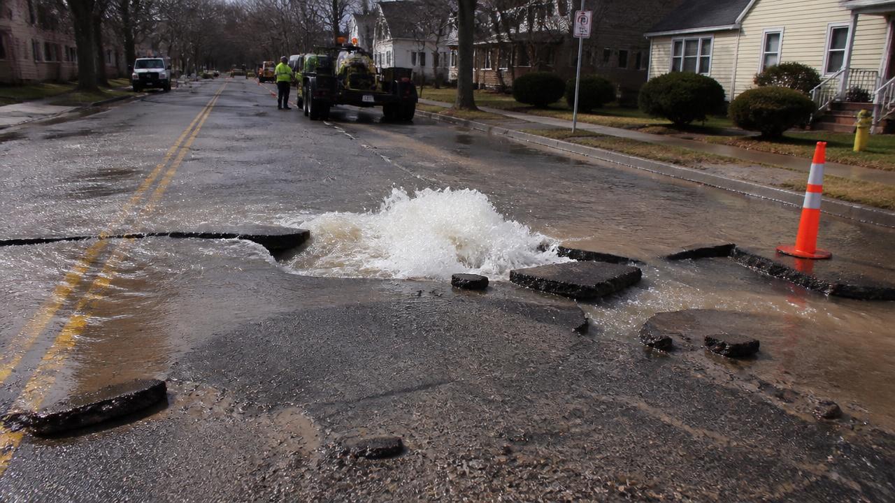 Water Main Break: 7 Warning Signs SoCal Homeowners Miss
